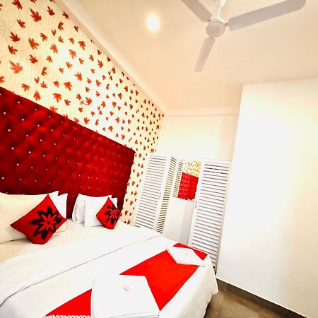 Airport Transit Kings Hotel Katunayake Exterior photo