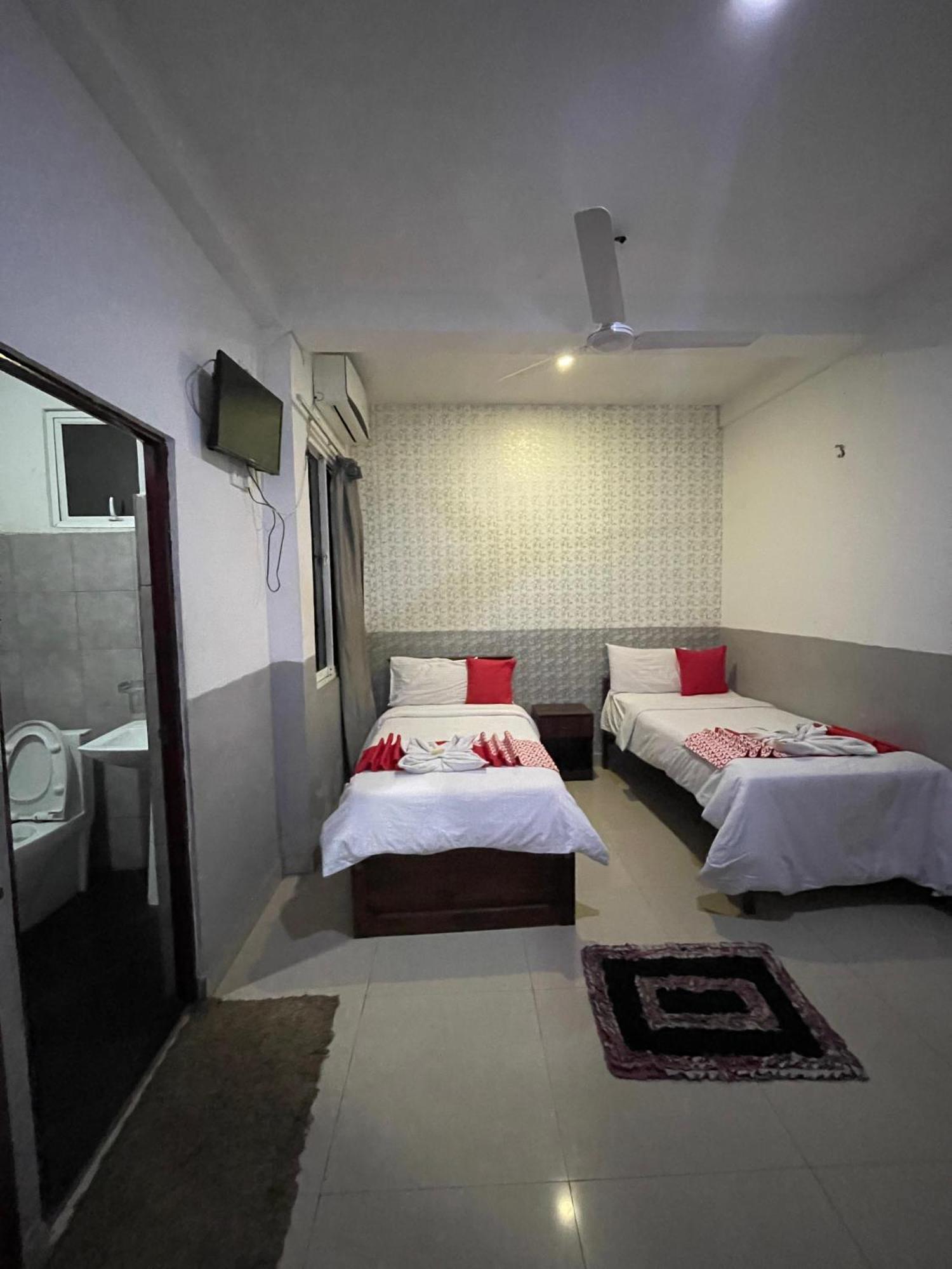Airport Transit Kings Hotel Katunayake Exterior photo